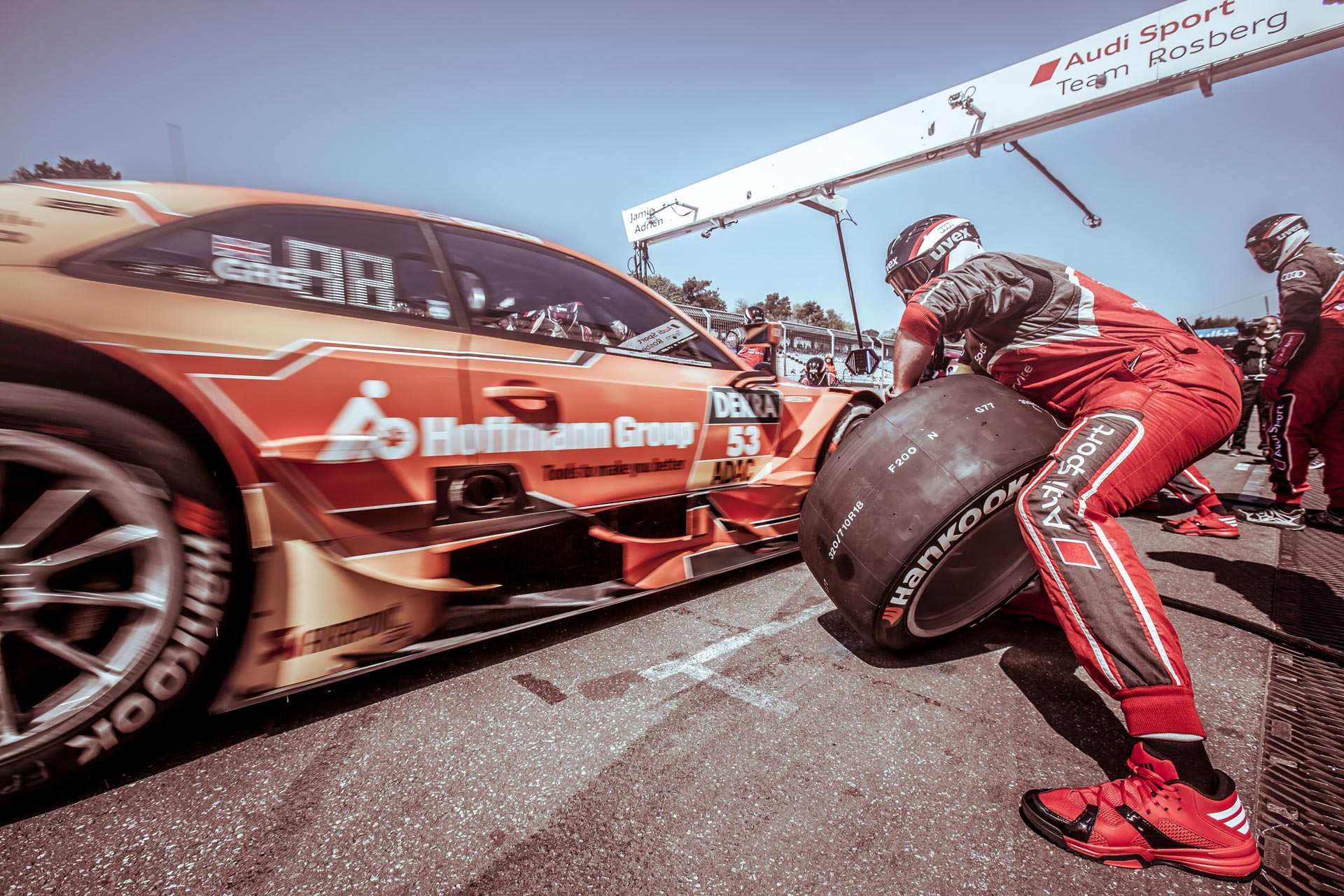 Pit Stop beim Audi Sport Team Rosberg